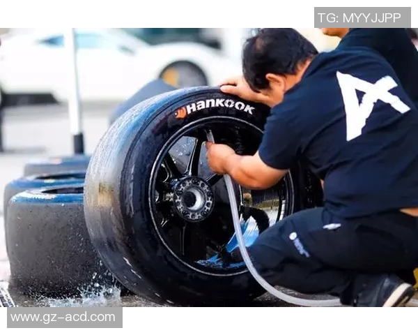 上海羽毛球队耐力训练揭秘助力运动员在赛场上展现卓越表现 上海羽毛球队耐力训练揭秘助力运动员在赛场上展现卓越表现