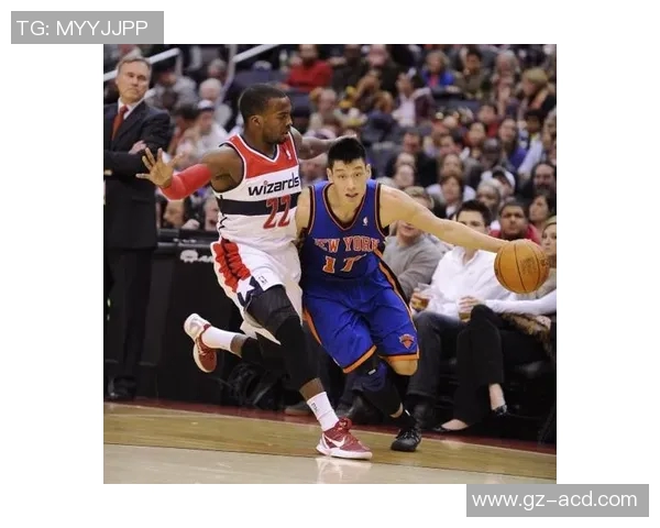 上海篮球队中路突破的战术解析与球员表现深度剖析 上海篮球队中路突破的战术解析与球员表现深度剖析