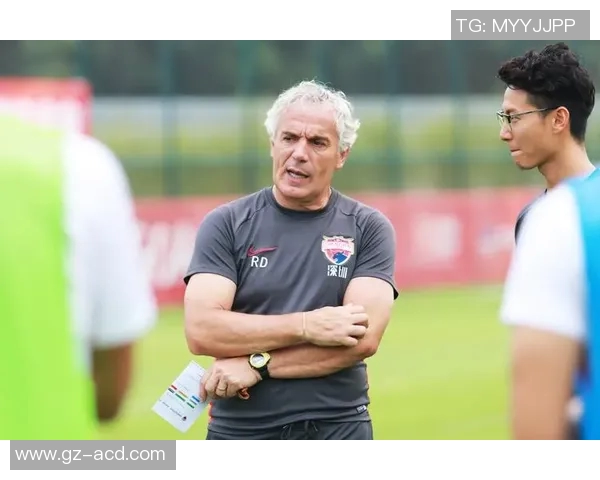 成都排球队在钻石联赛中的默契配合与战术执行分析 成都排球队在钻石联赛中的默契配合与战术执行分析