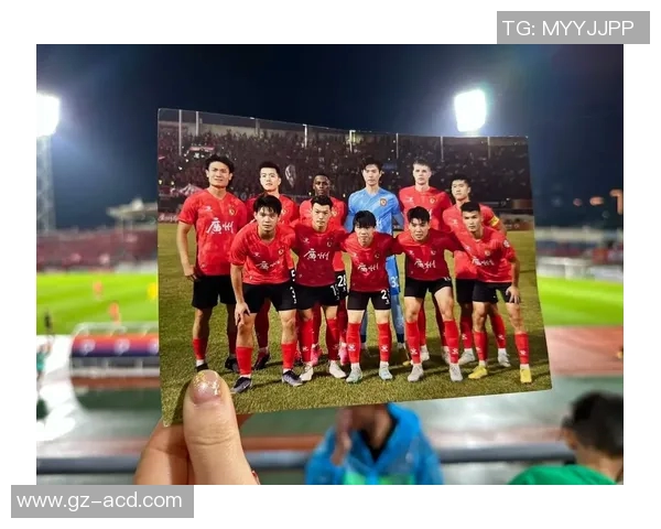 广州足球队防反战术解析:如何在比赛中实现高效反击与稳固防守 广州足球队防反战术解析:如何在比赛中实现高效反击与稳固防守