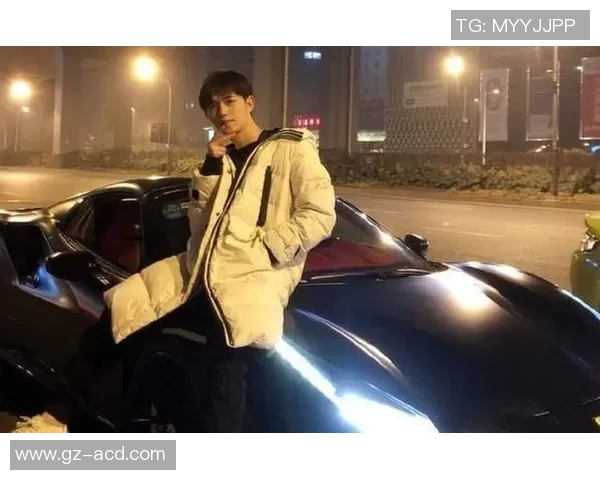 童锦程对足球明星的热爱与追随背后的故事与梦想 童锦程对足球明星的热爱与追随背后的故事与梦想